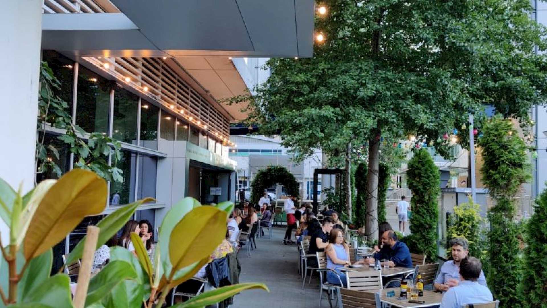 Lighting control in authentic Italian restaurant in Canary Wharf