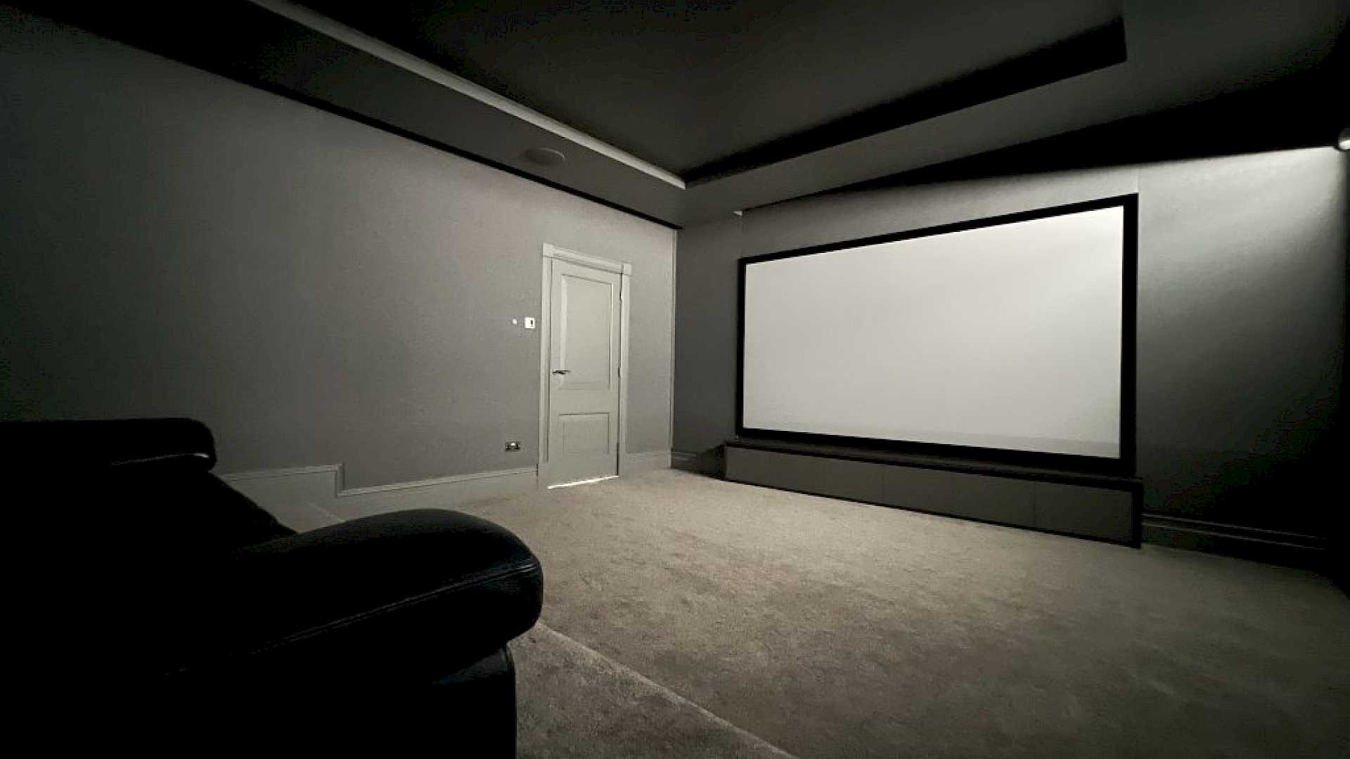 Homer Cinema Screen